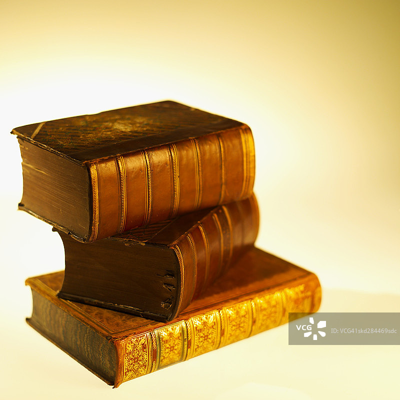 三本教科书的特写图片素材