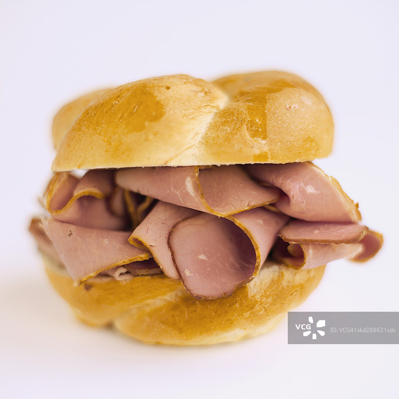 凯撒面包夹火腿特写图片素材