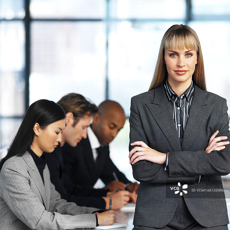 年轻商务主管肖像图片素材