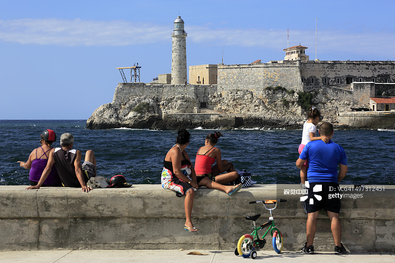 莫罗城堡与当地人图片素材