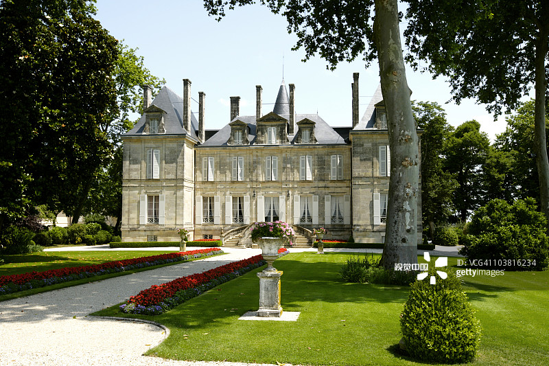 碧尚-拉龙格维尔伯爵夫人酒庄及花园，梅多克地区图片素材