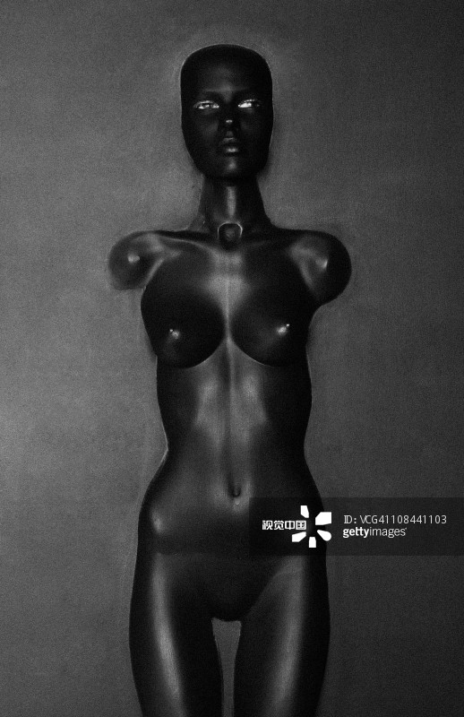 葡萄牙里斯本省里斯本墙上的人体模型图片素材