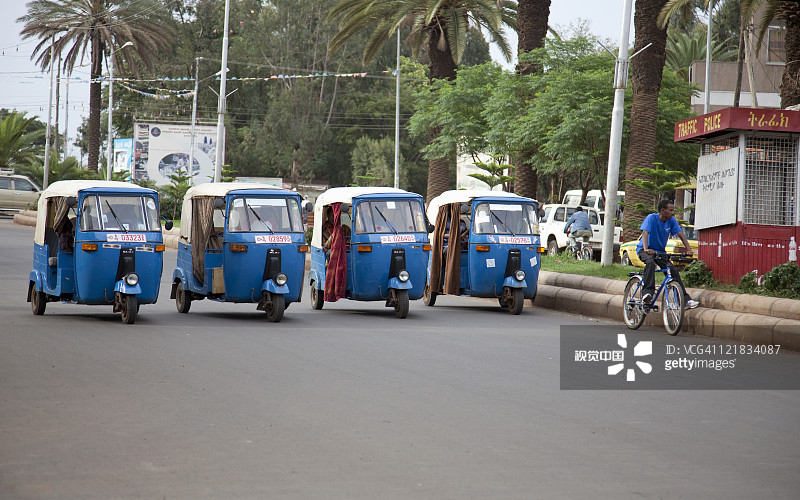 塔纳湖畔的嘟嘟出租车，巴希尔达，埃塞俄比亚，非洲图片素材
