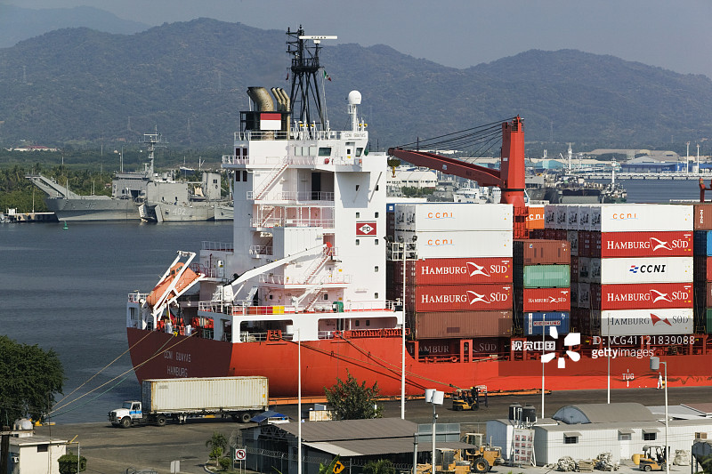 墨西哥曼萨尼约集装箱货运港口图片素材