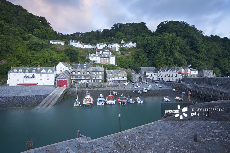 克洛夫利港：英国德文郡风光图片素材