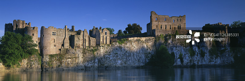 怀伊河岸边的切普斯托城堡图片素材