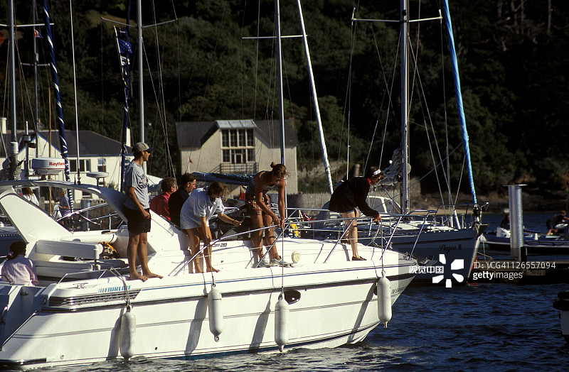 索尔科姆港口下水的船图片素材