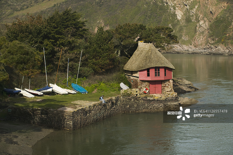 英国德文郡班瑟姆附近的旧船库图片素材