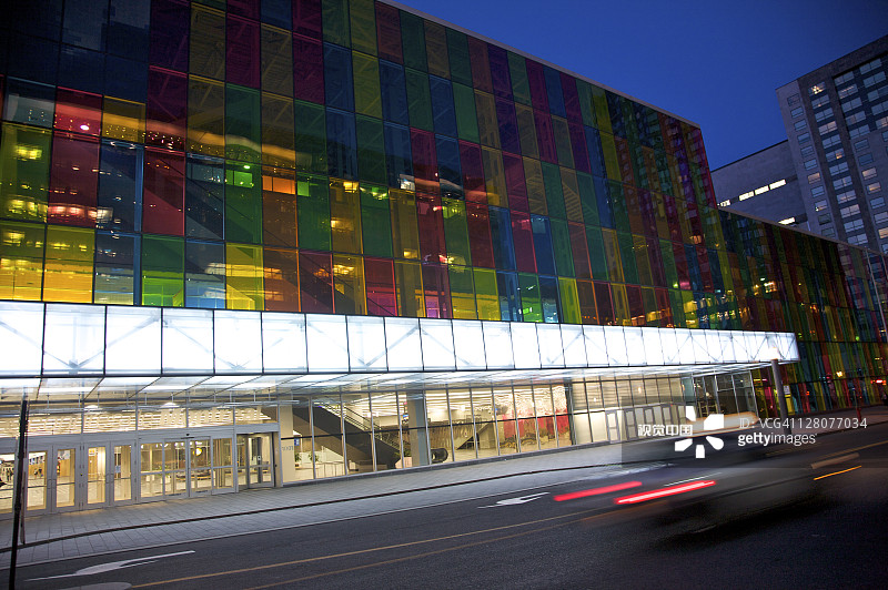 加拿大魁北克蒙特利尔会议中心玻璃外墙图片素材