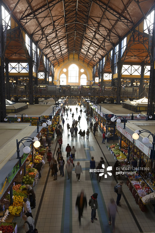 布达佩斯19世纪建造的大型市场大厅，匈牙利图片素材