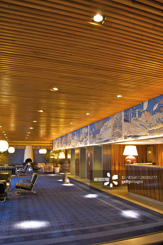 纽约切尔西海事酒店大堂，航海复古主题图片素材