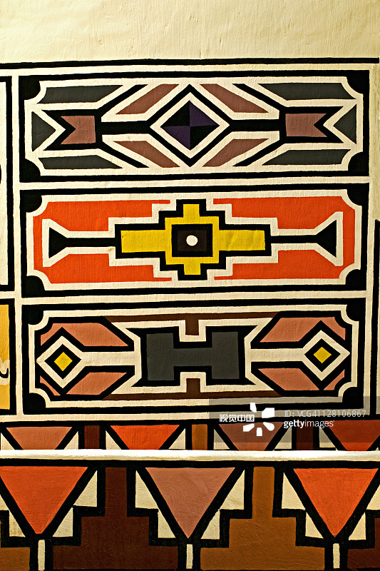 南非约翰内斯堡附近莱塞迪文化村的恩德贝勒传统村庄图片素材