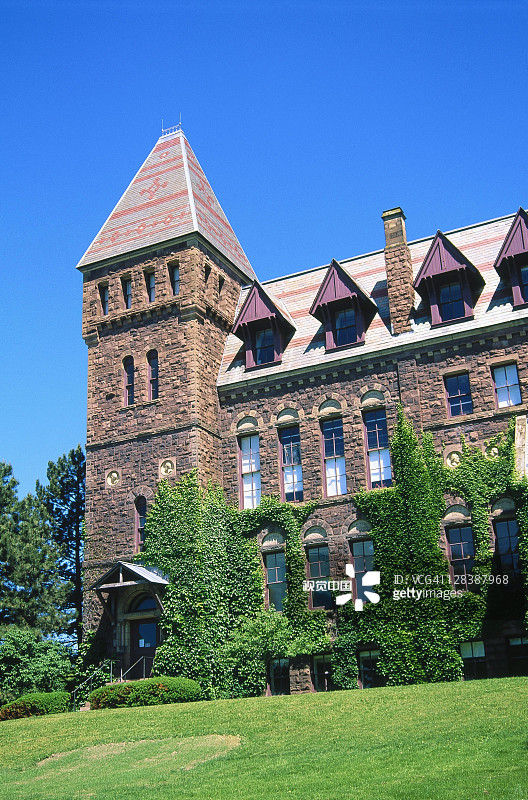 纽约伊萨卡康奈尔大学常春藤覆盖的建筑图片素材