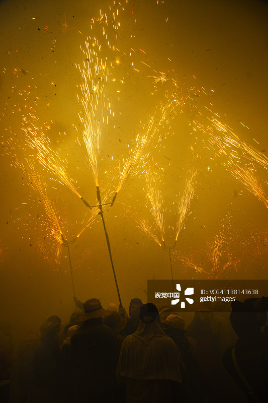 拉比斯巴尔德安波达的Correfoc节图片素材