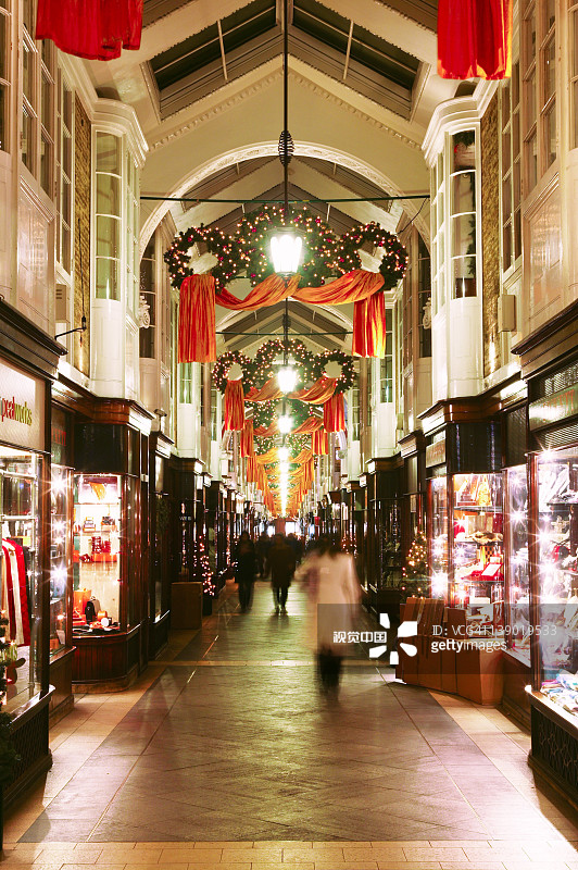 伦敦皮卡迪利街：伯灵顿拱廊图片素材