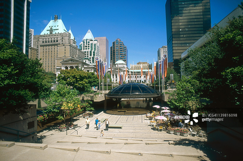 罗布森广场和城市建筑图片素材