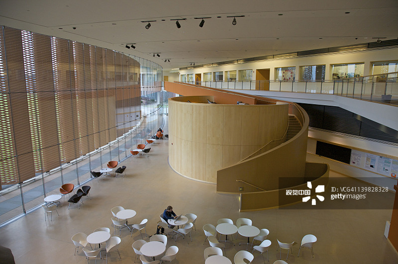 美国新泽西州普林斯顿大学刘易斯-西格勒综合基因组学研究所和卡尔·伊坎实验室的中庭图片素材