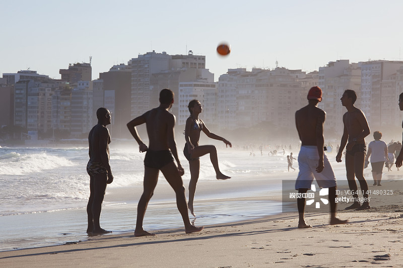 科帕卡巴纳海滩足球图片素材
