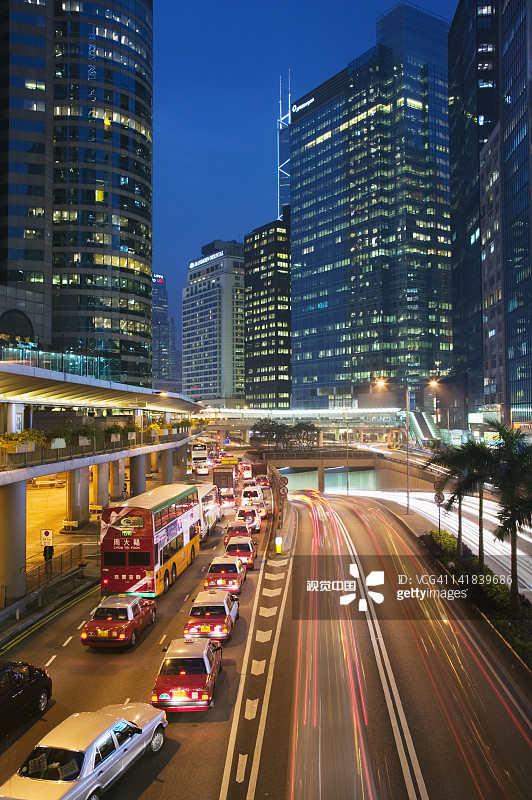 中国香港中环干诺道傍晚的交通图片素材