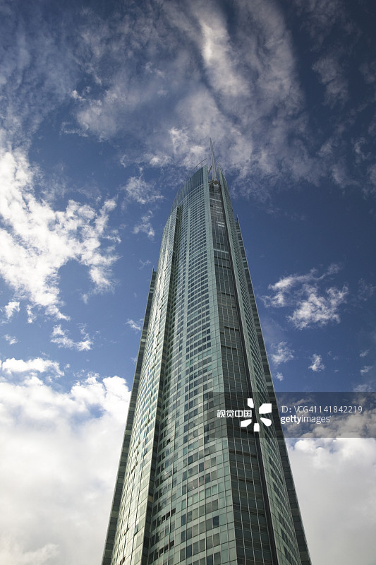 澳大利亚昆士兰州黄金海岸冲浪者天堂Q1大厦和海滩雾图片素材