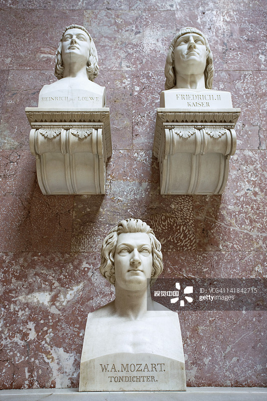 德国巴伐利亚雷根斯堡-多瑙斯陶夫瓦尔哈拉德国名人纪念堂，莫扎特图片素材