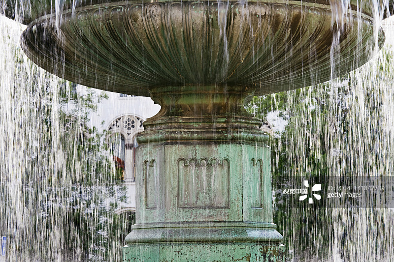 德国巴伐利亚慕尼黑大学喷泉格施维斯特-绍尔广场图片素材