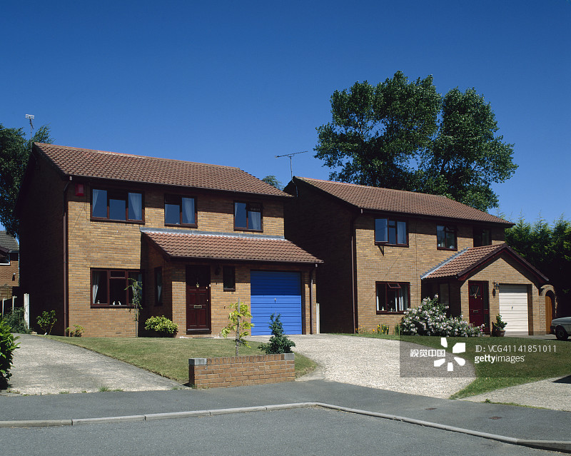 威尔士克卢伊德雷克瑟姆的两栋独立式住宅图片素材