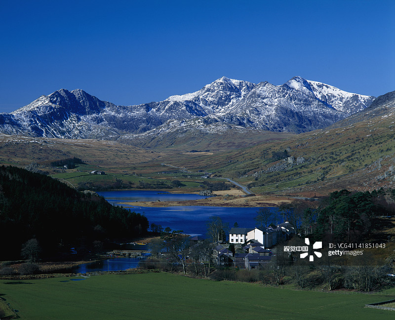 从卡佩尔克里格眺望斯诺登峰、马蹄山、斯诺多尼亚、圭内斯、威尔士图片素材
