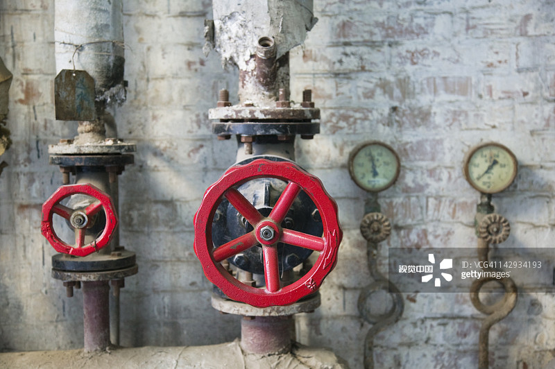 北京朝阳区大山子798艺术区的工厂阀门图片素材