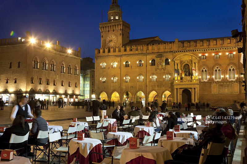 意大利艾米利亚-罗马涅博洛尼亚马乔雷广场图片素材