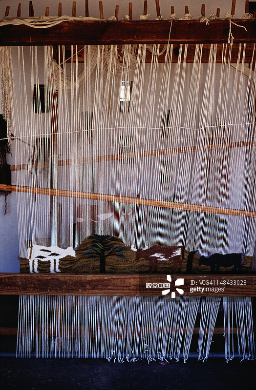 奥迪村以其Lentswela-Odi岩石山丘织布工而闻名图片素材