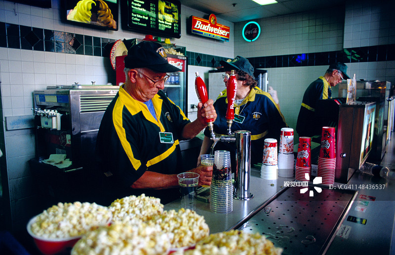 在金莺公园棒球场售卖食品图片素材