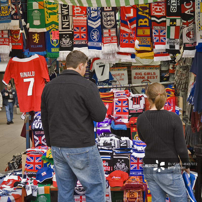 当地摊位上的纪念品图片素材