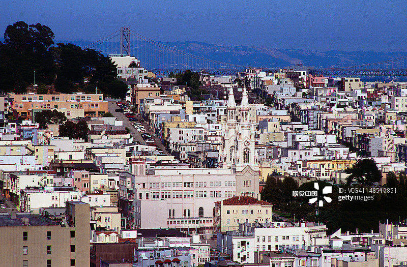 海德街眺望海湾大桥图片素材