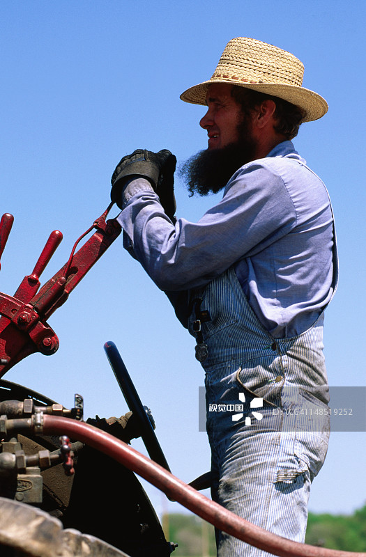 蒸汽脱粒和燃气发动机展览的参与者图片素材