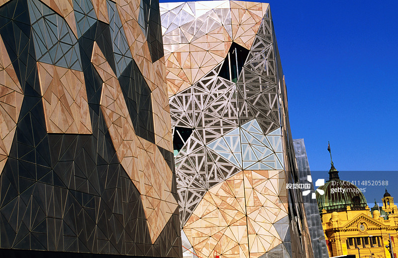 联邦广场建筑和弗林德斯街车站图片素材