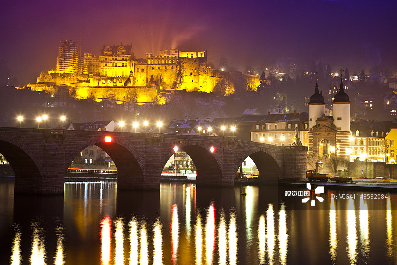 海德堡城堡和内卡河上的老桥图片素材