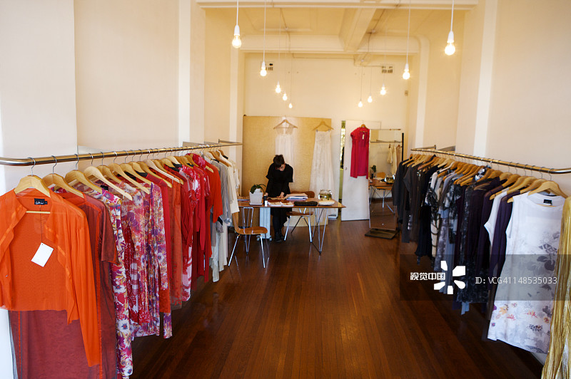 Akira Isogawa店铺图片素材