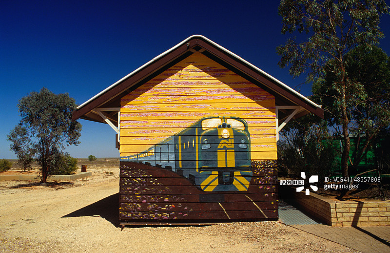 印度太平洋铁路穿过库克小镇，这座木板建筑也使其永垂不朽图片素材
