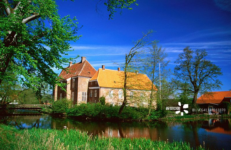 从城堡公园看到的城堡图片素材