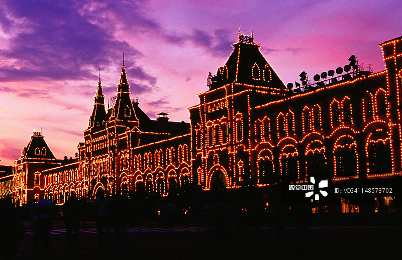 黄昏时分红场上的古姆国立百货商店图片素材