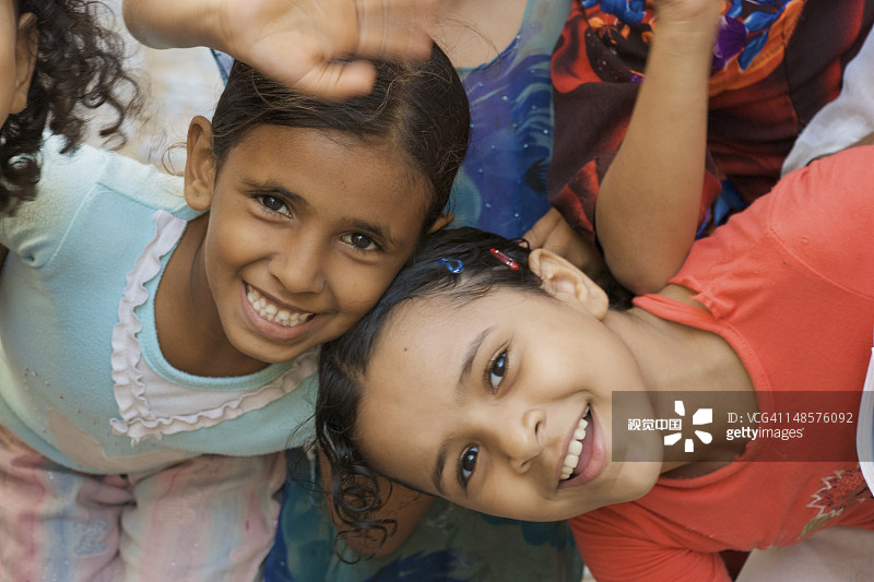 快乐的两个女孩图片素材