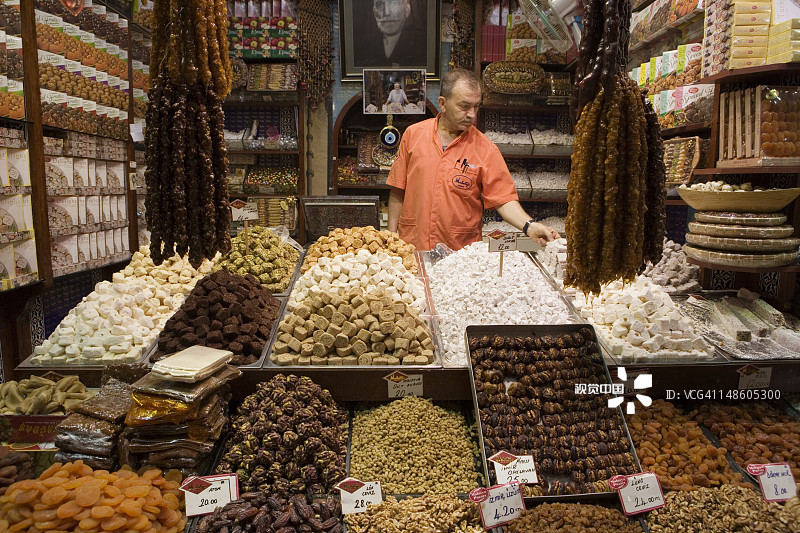 售卖土耳其软糖、干果和坚果图片素材