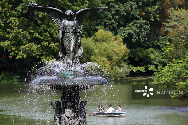 中央公园的毕士大喷泉图片素材