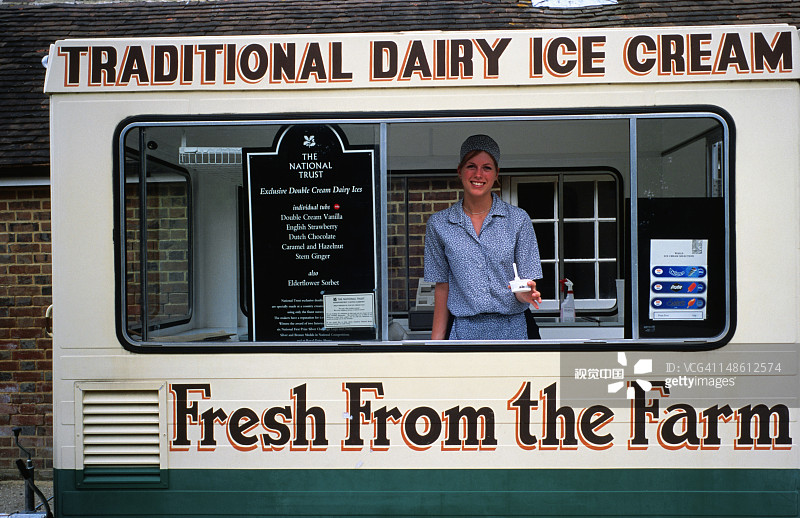 锡辛赫斯特城堡花园的冰淇淋摊位图片素材