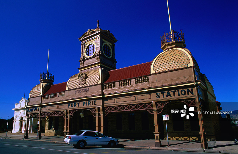 皮里港车站：拥有大型炼铅厂的工业中心及其古老建筑图片素材