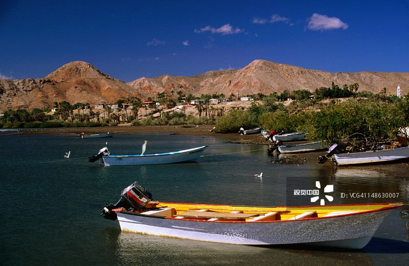 科尔特斯海穆莱赫河上的船只图片素材