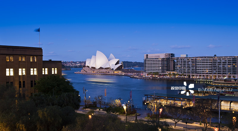 当代艺术博物馆、歌剧院和贝内隆公寓，环形码头图片素材