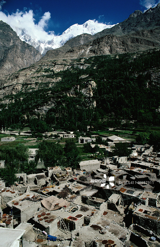 罕萨河谷奥尔蒂特晾晒水果和坚果图片素材