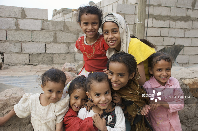 一群快乐的年轻女孩图片素材